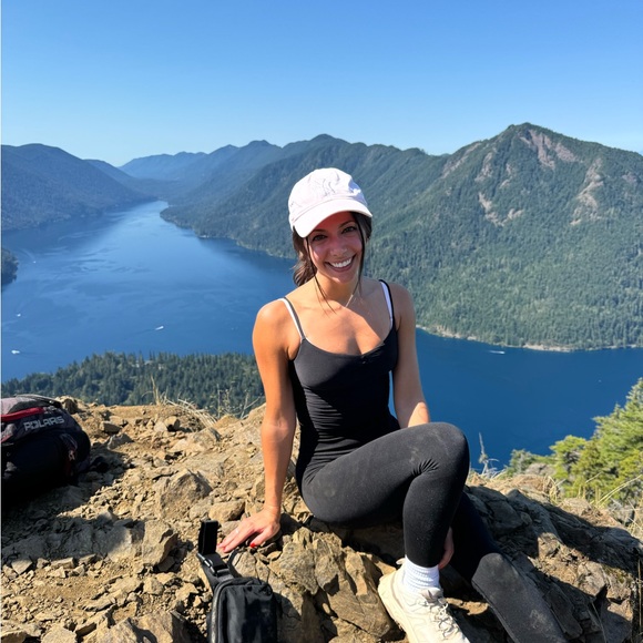 Meet your Posher, Rebecca - Picture 3 of 3